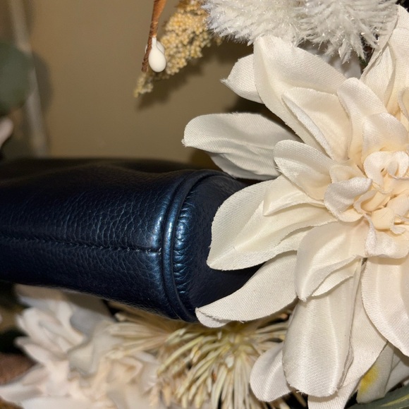 Coach Carrie Blue metallic Pebbled Leather
Chain Crossbody Shoulder Bag - Picture 4 of 12